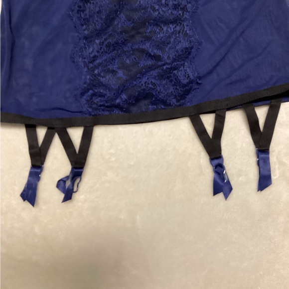 Victoria's Secret Midnight Blue Lace Bra Set - Picture 4 of 10
